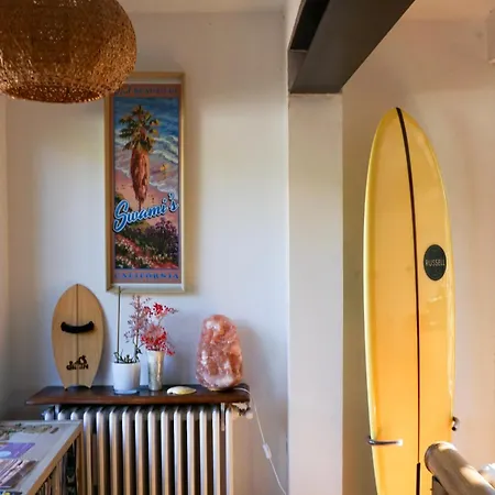 Joyu Surf Shack לינה וארוחת בוקר