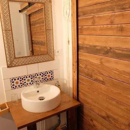 Joyu Surf Shack בידאר