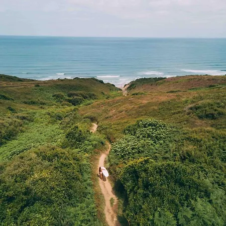 Joyu Surf Shack