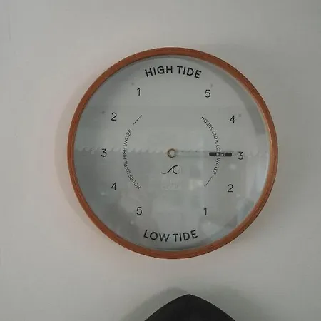 Joyu Surf Shack לינה וארוחת בוקר