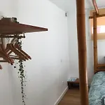 Bed & Breakfast Joyu Surf Shack *