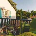 Bed & Breakfast Joyu Surf Shack *