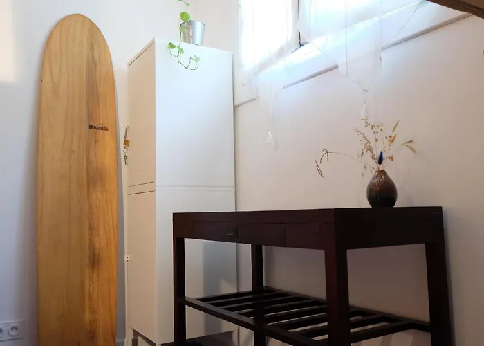 Joyu Surf Shack Bed & Breakfast