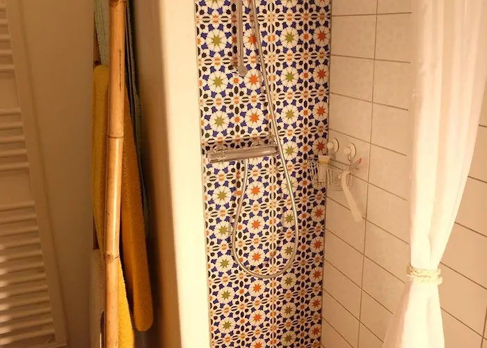 Joyu Surf Shack Bed & Breakfast *