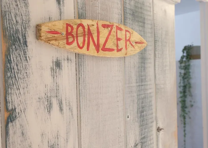 Bed & Breakfast Joyu Surf Shack