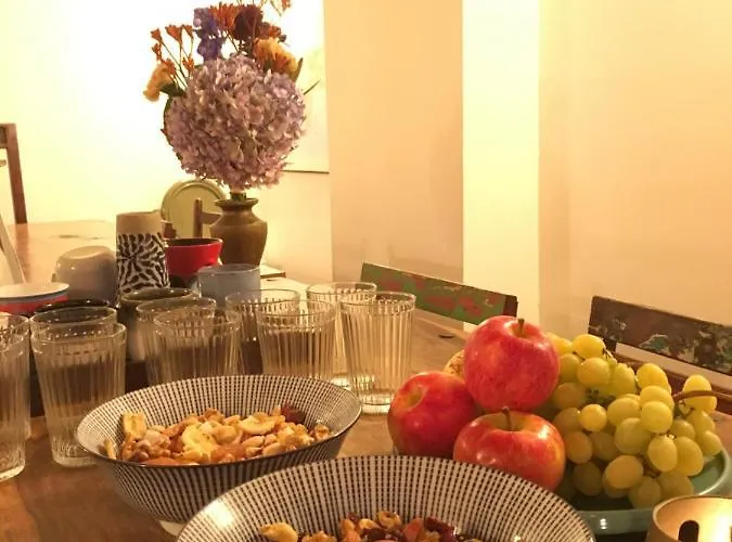 Joyu Surf Shack לינה וארוחת בוקר *